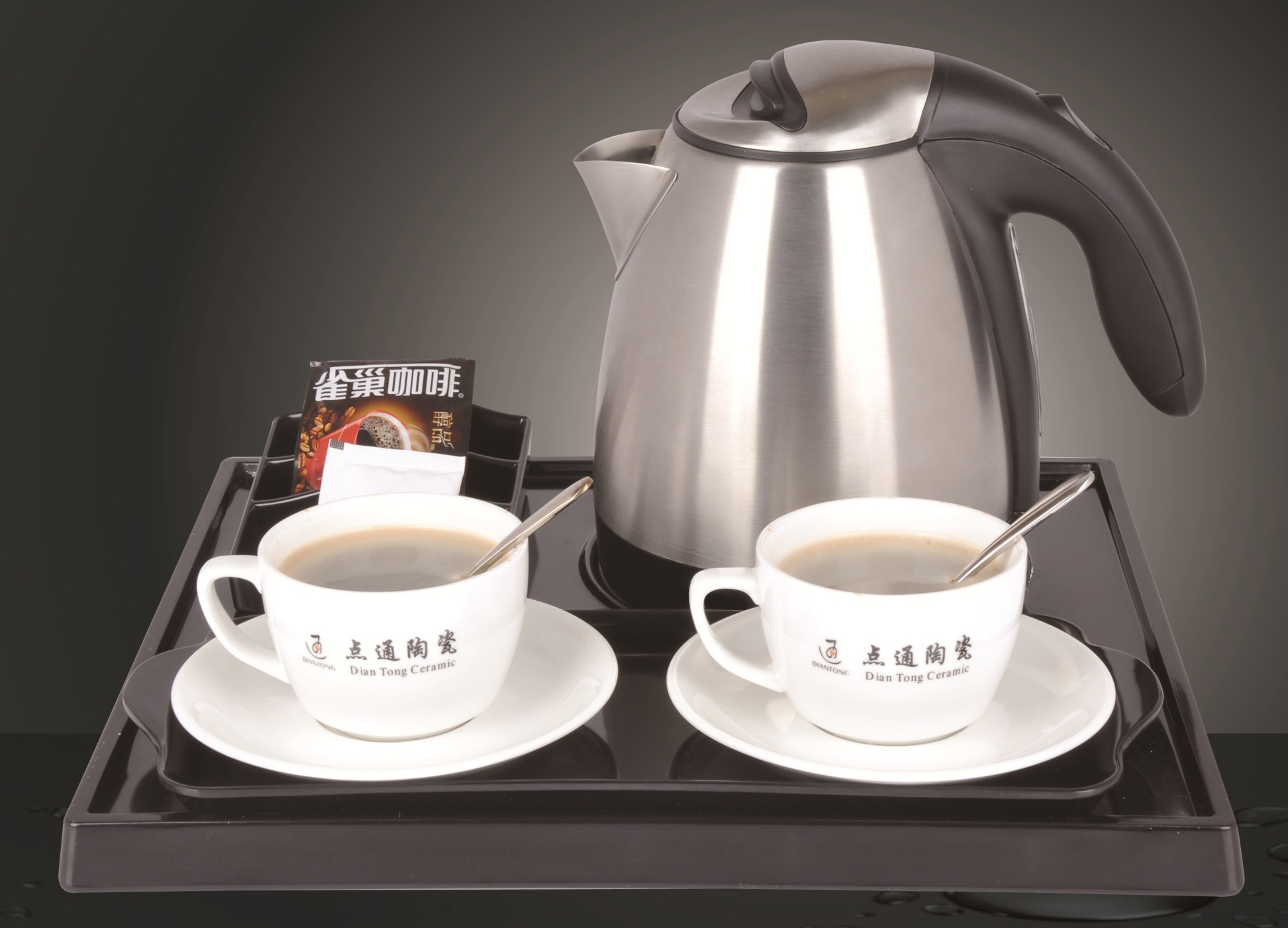 1522027853 khay nhua den co tay cam