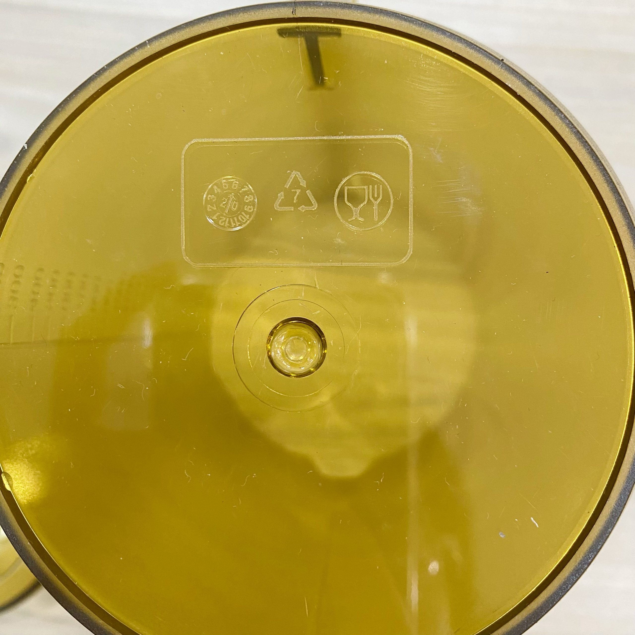 Ca dong nhua co nap vang PC1024Gchiu nhiet 6 scaled