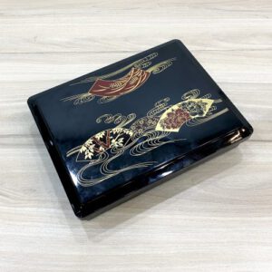 Khay bento DCA9 61 nap hoa tiet 1