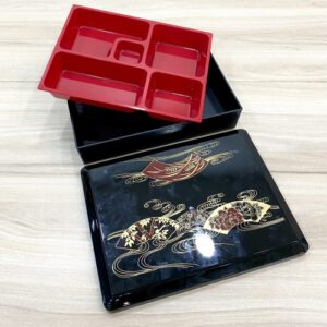 Khay bento DCA9 61 nap hoa tiet 4