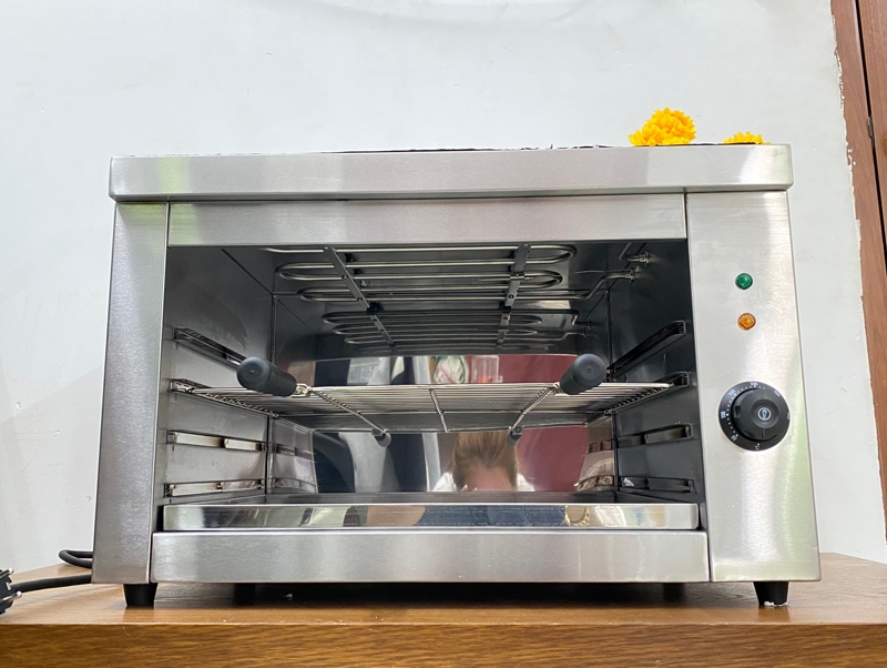 Những tiện ích hàng đầu của lò nướng salamander ES-600