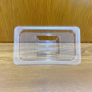 Nap khay GN nhua 1 4 2