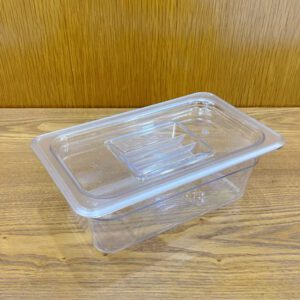 Nap khay GN nhua 1 4 3