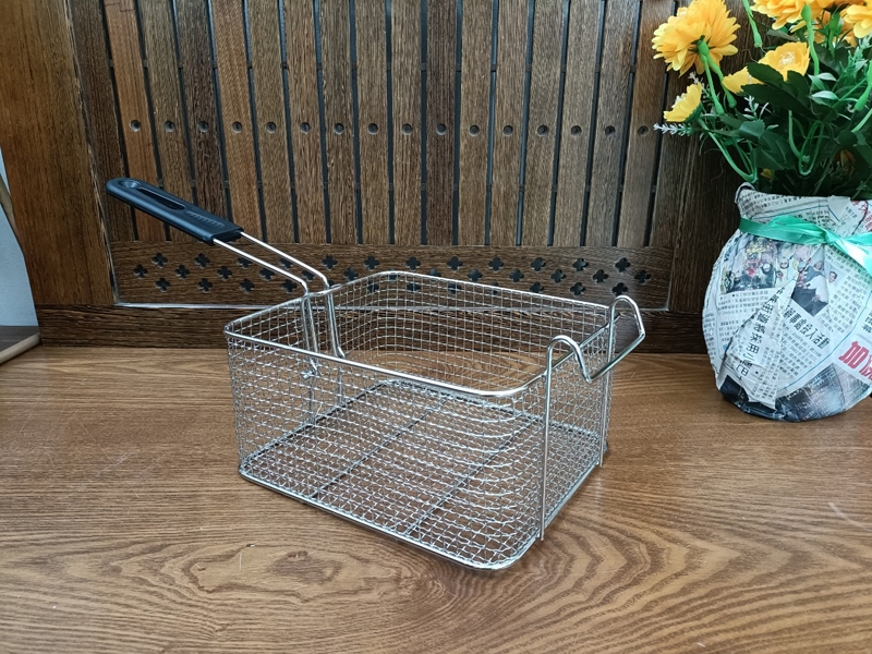 Rổ chiên nhúng 8L ZYL01 là một lựa chọn tốt với nhiều ưu điểm về dung tích, hiệu suất, an toàn và tiện lợi