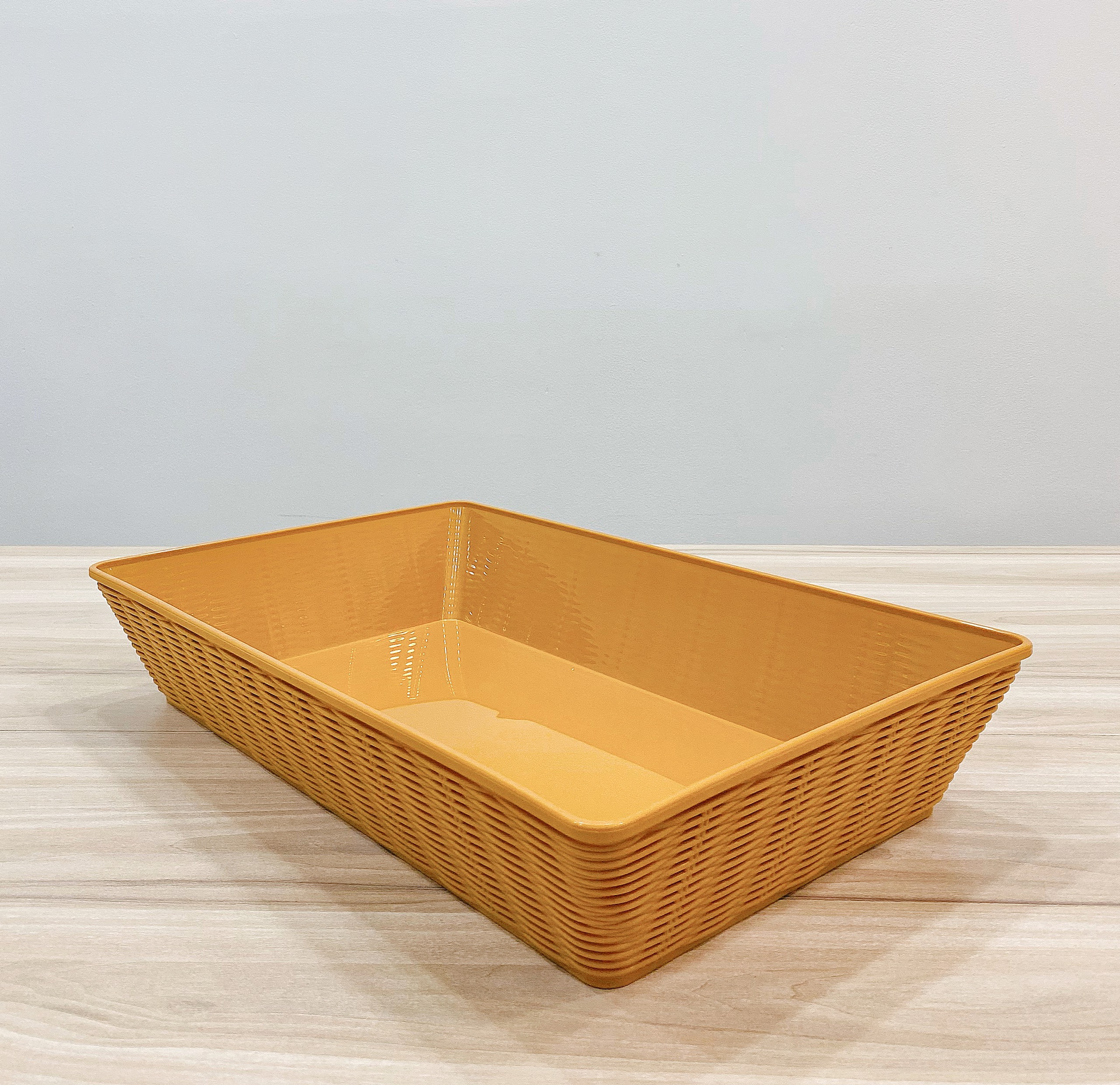 Ro nhua gia may DC P22043