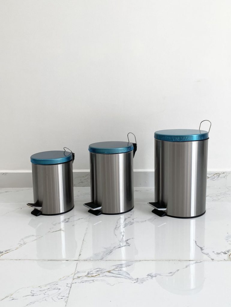 Thùng rác chân đạp 5L SB05 có giảm âm 5 Thùng rác bền, chất liệu an toàn cho người sử dụng