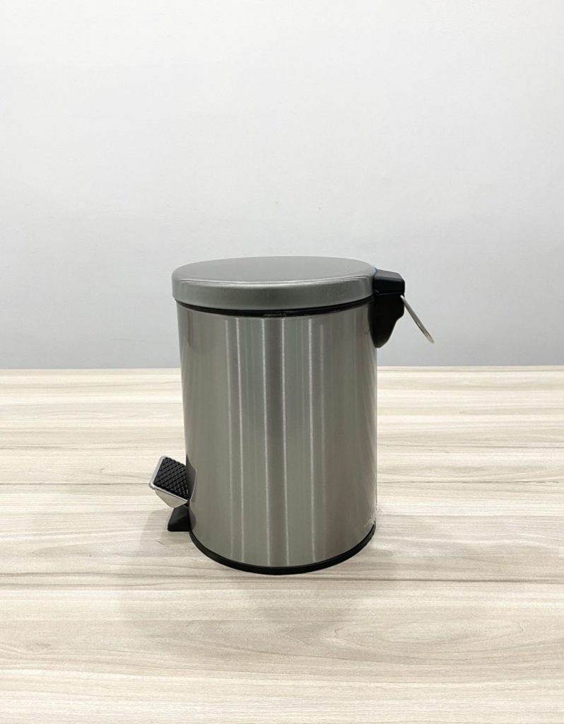 Được làm từ inox không gỉ, sản phẩm đảm bảo độ bền bỉ cao và an toàn cho người sử dụng