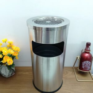 Thung rac gat tan inox trang A35 B .1