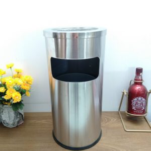 Thung rac gat tan inox trang A35 B .2