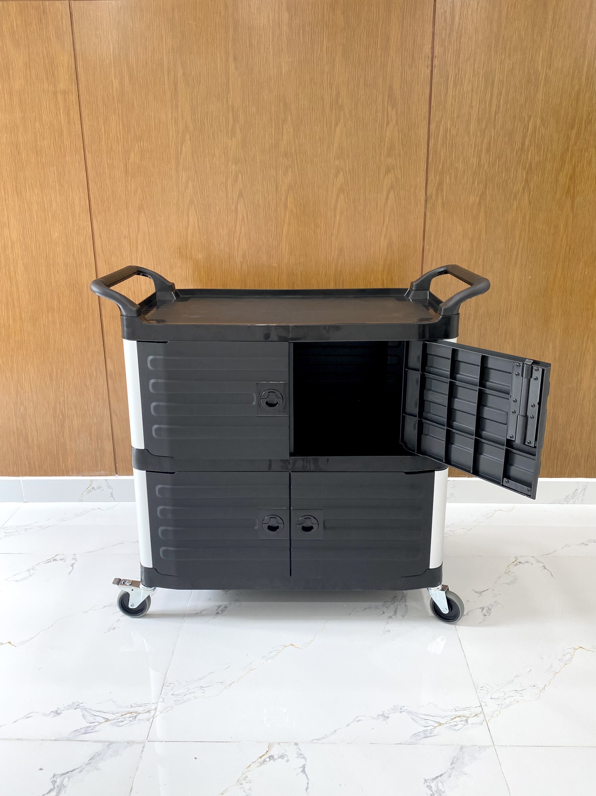 Xe đẩy nhựa có cửa GX-032JB (màu đen) 4 Xe đẩy nhựa có cửa GX-032JB chính hãng DC tại Tp HCM