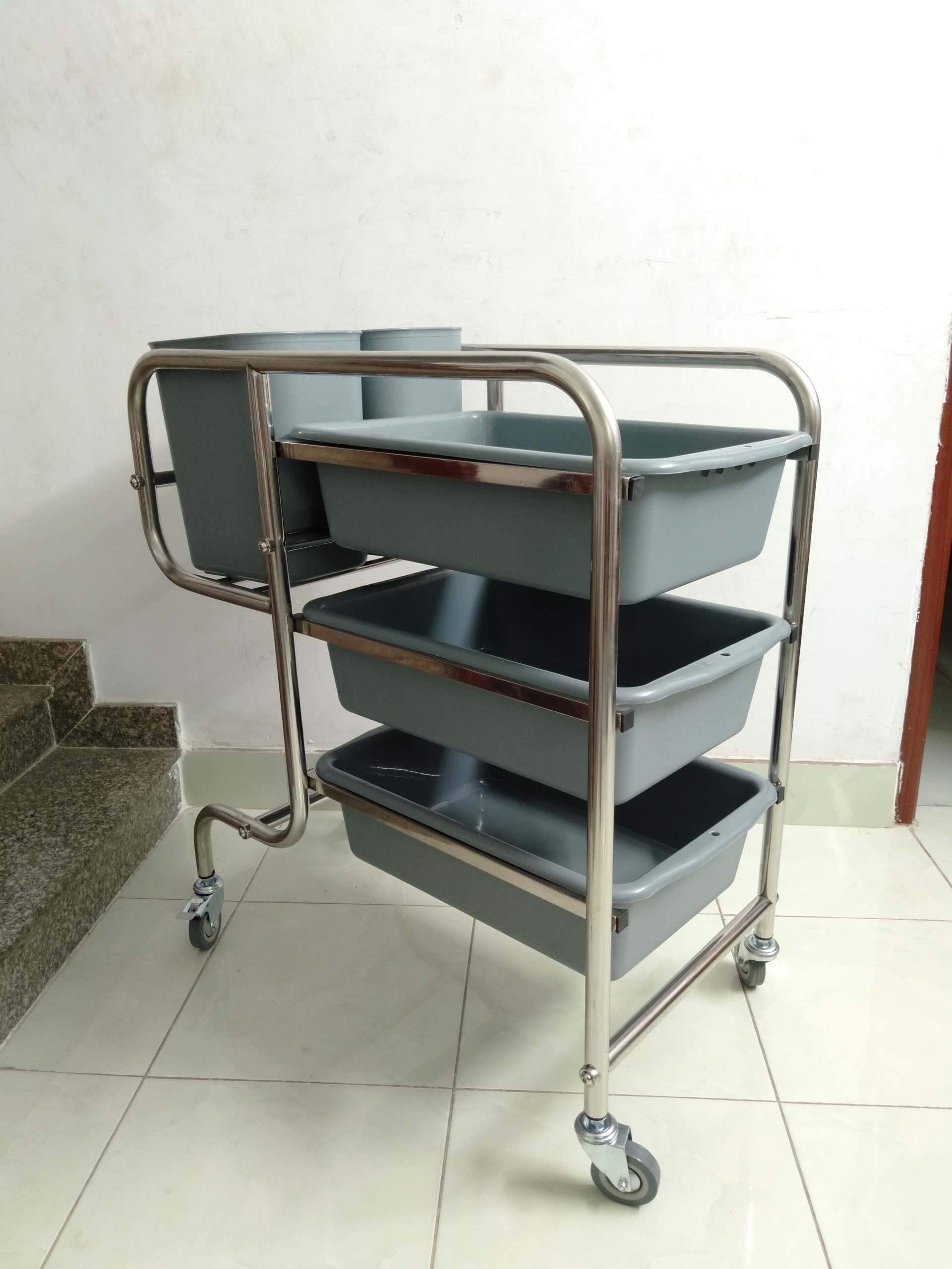 Gia dụng Nhật Nam là địa chỉ kinh doanh xe thu dọn thức ăn D-017 nhãn hiệu DC uy tín.