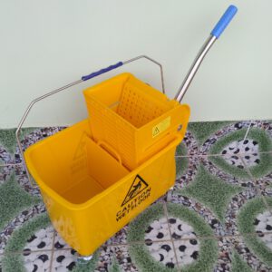 Xe vat nuoc don 24L GX027VL .2